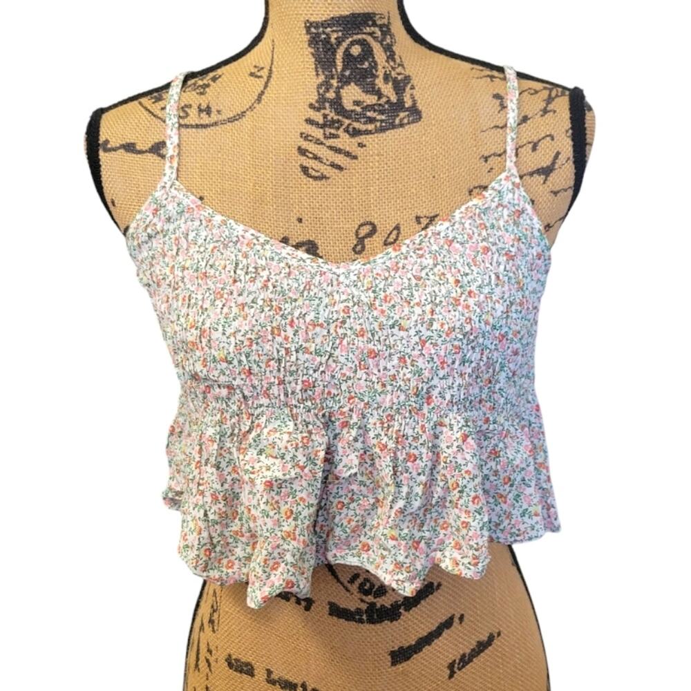Medium Dress Forum Flowy Ditzt Floral Smocked Crop Top